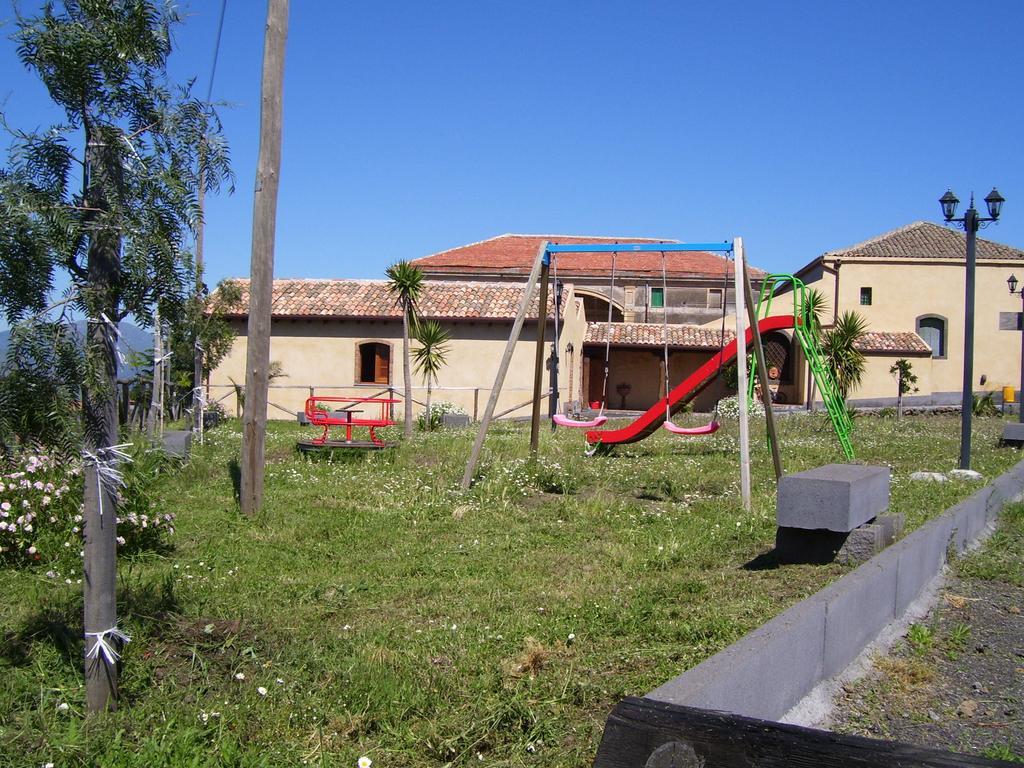 Etna Wine Azienda Agrituristica Villa Passopisciaro Exterior photo