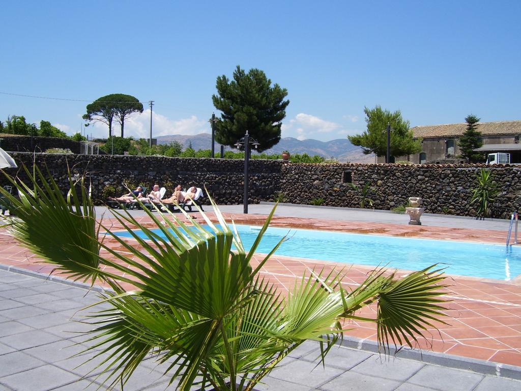 Etna Wine Azienda Agrituristica Villa Passopisciaro Exterior photo