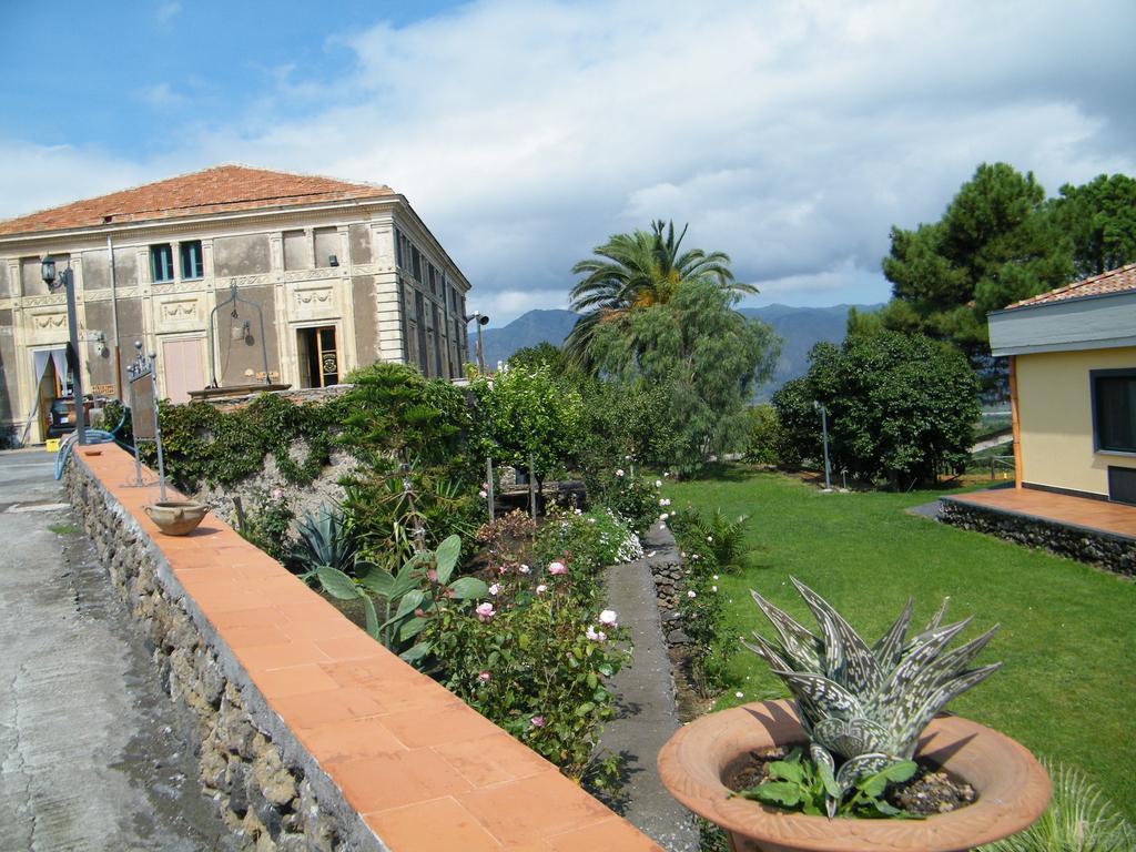 Etna Wine Azienda Agrituristica Passopisciaro Exterior photo